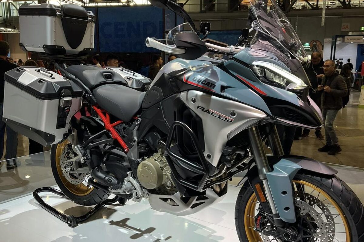 Ducati Multistrada V4, vista 1