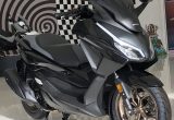 Honda Forza 350, vista 5