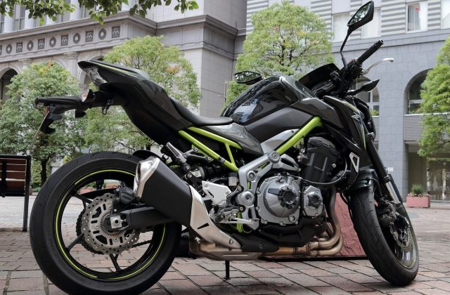 Kawasaki Z900, vista 1