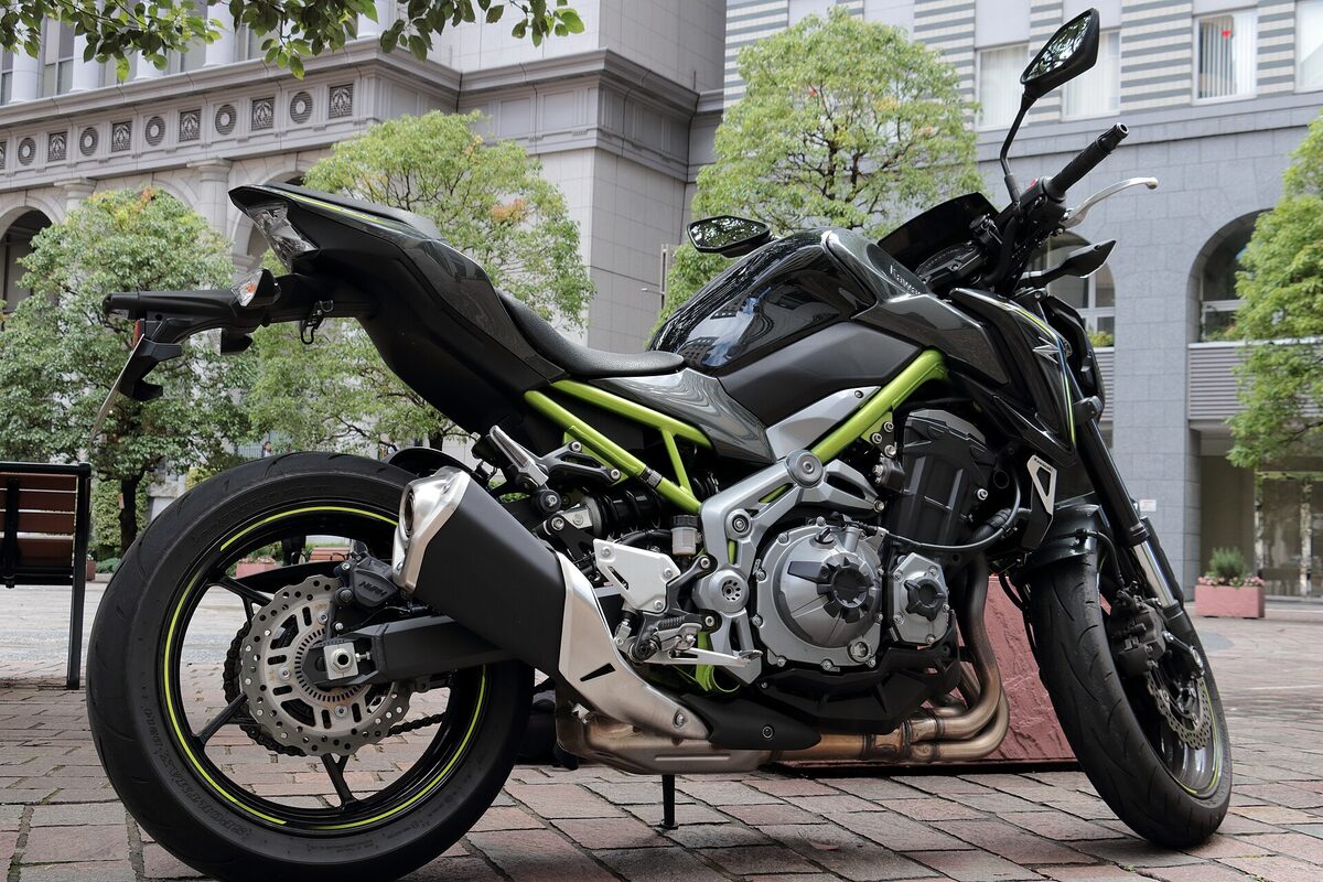 Kawasaki Z900, vista 1