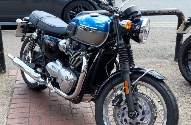 Triumph Bonneville T120, vista 1